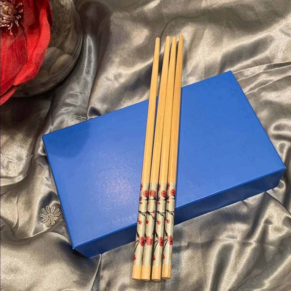 🌹VINTAGE Elegant Bamboo Handmade Chopsticks with Designs